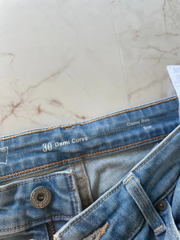 Jean Levi’s slim taille 30 - photo numéro 3
