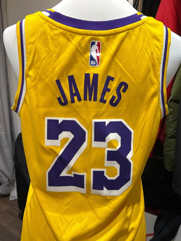 NBA James 23 - Taille S - photo numéro 4