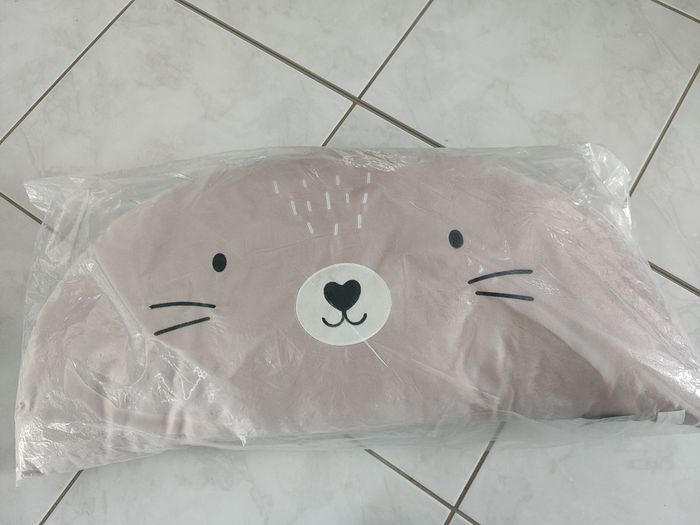 Coussin tête de lit forme animal