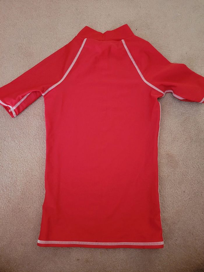 Tee-shirt de bain anti UV taille 8 ans - photo numéro 2