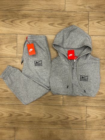 Ensemble Nike Stussy Gris