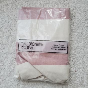 1 taie d'oreiller en 65 X 65