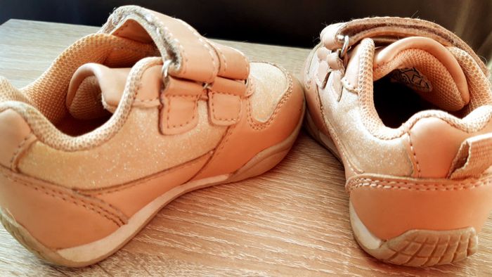 Baskets fille à scratch pointure 21 / 15-18 mois - photo numéro 2