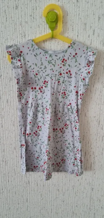 Robe fleuris taille 5-6 ans