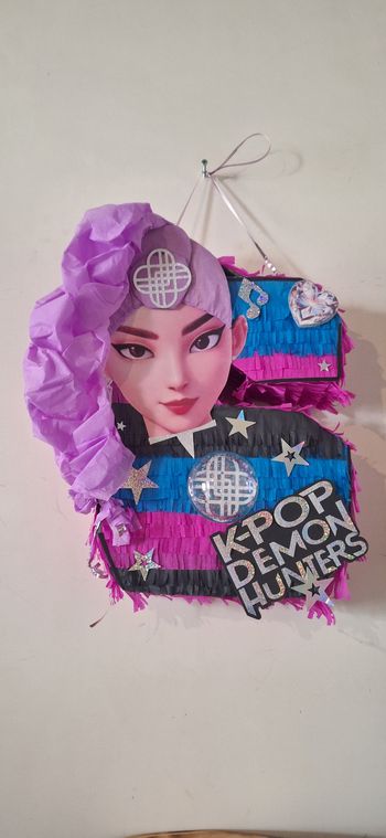 Pinata anniversaire k-pop 