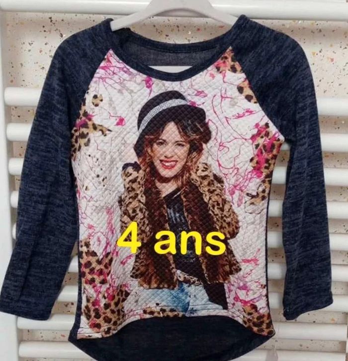 Tee shirt manche longue multicolore motif Violetta Taille 4 ans