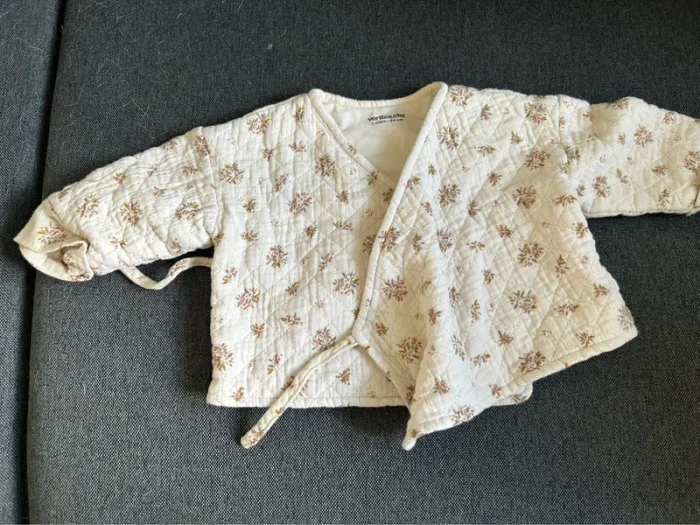 Lot de vêtements, un mois - photo numéro 11