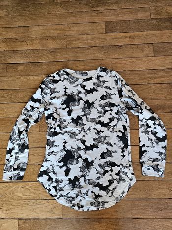 Pull imprimé esprit camouflage