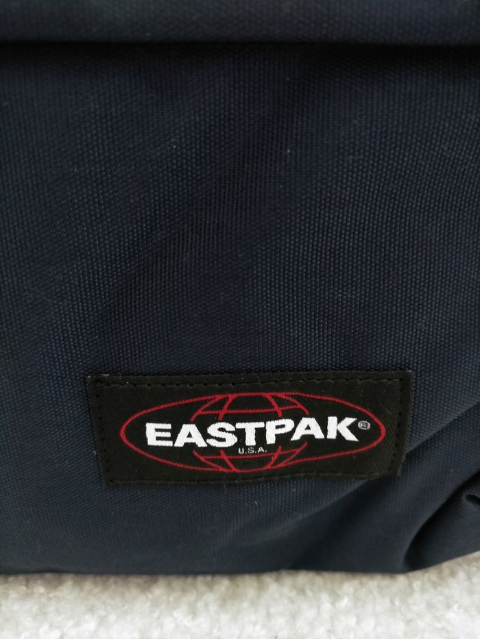 Sac à dos Eastpak bleu marine 24L - photo numéro 3
