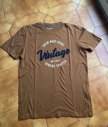Tee-shirts