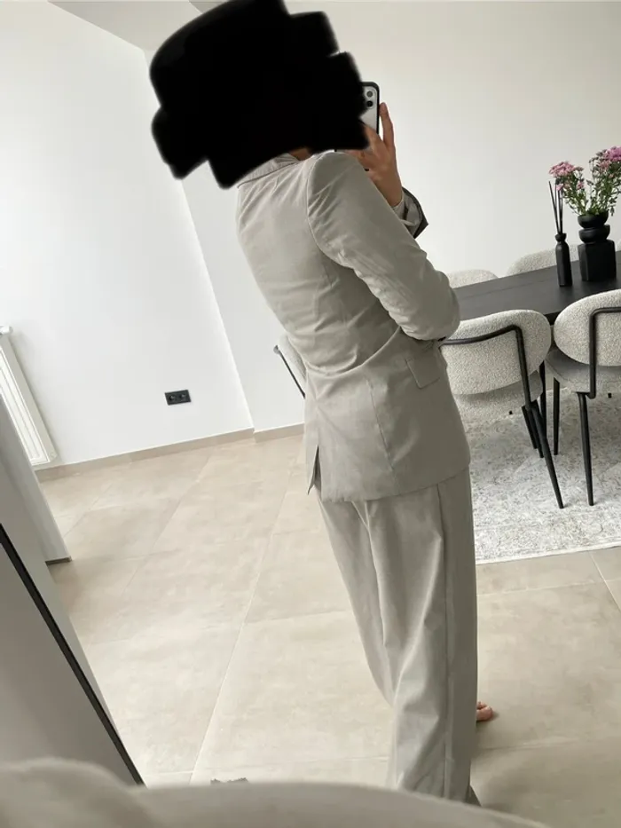 Ensemble tailleur - photo numéro 2