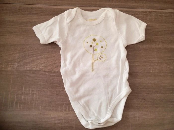 Lot de 13 bodies 3 mois - photo numéro 7