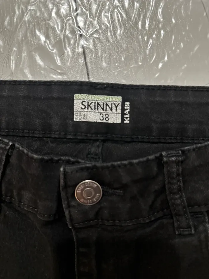 Pantalon noir kiabi - photo numéro 3