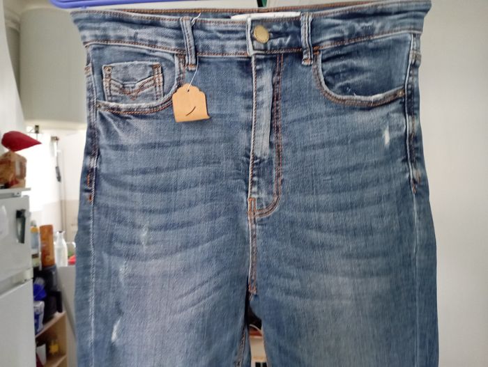 Lot  deux jeans  stradivarius taille 36 - photo numéro 3