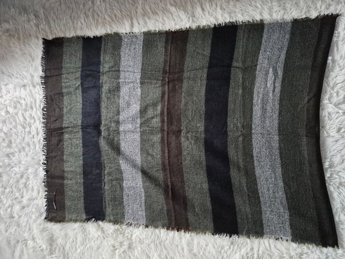 Echarpe Replay kaki/noire - Neuve - photo numéro 2