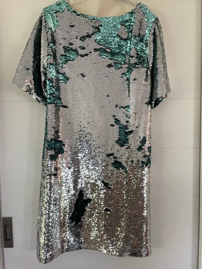 Superbe robe à sequins 36 pour briller - photo numéro 5