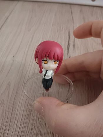 Petite figurine chainsawman makina