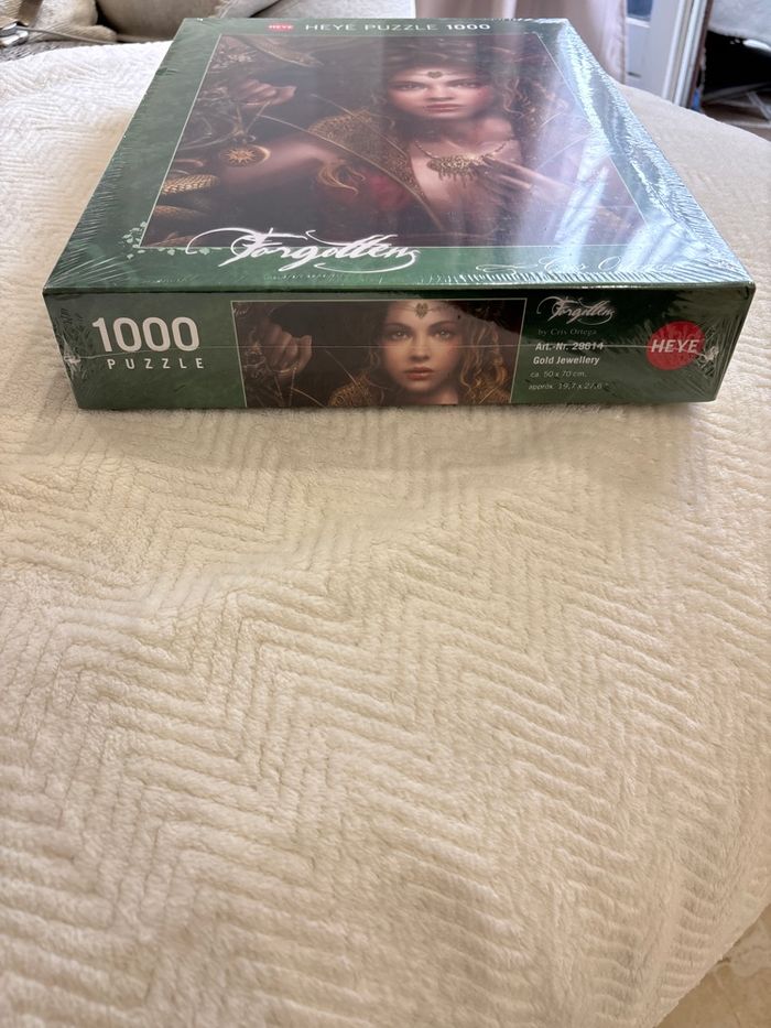 Puzzle neuf 1000 pièces forgotten by cris Ortega - photo numéro 4