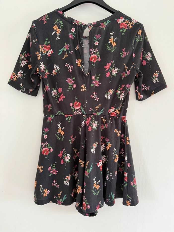 Combi short fleurie / Taille M - photo numéro 2