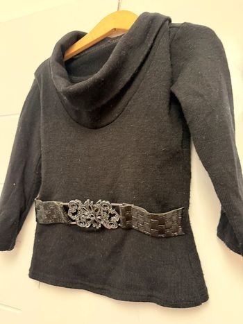 Pull long noir en 4ans