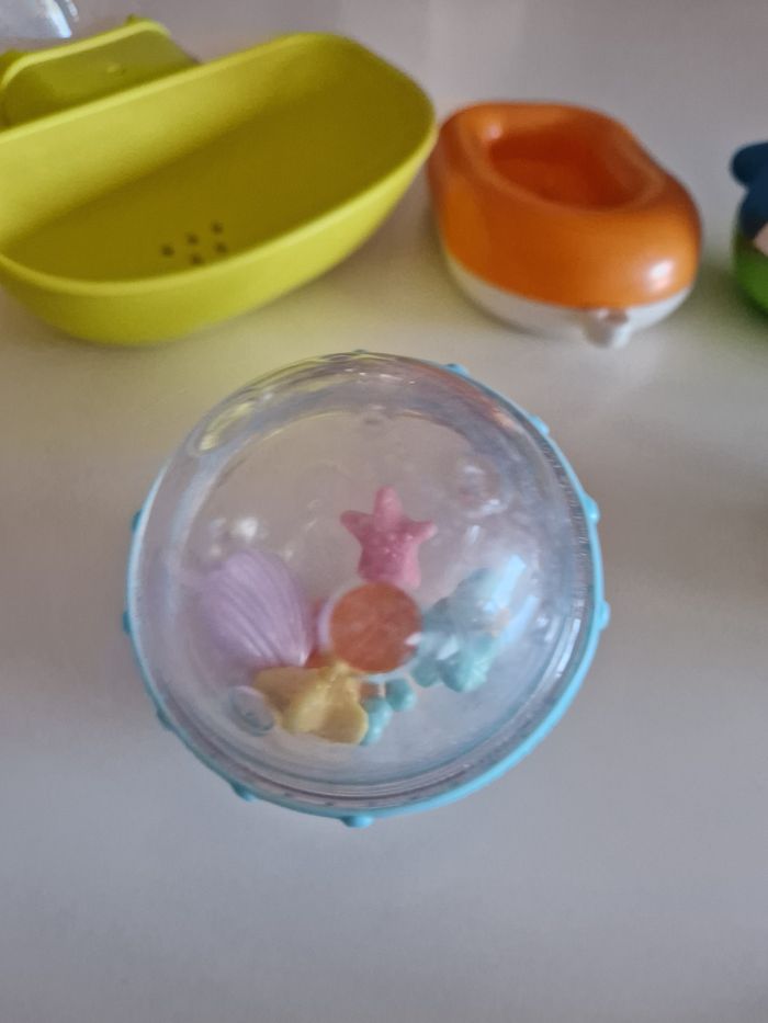 Lot de jouets pour le bain de bébé - photo numéro 6