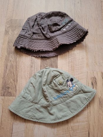 Lot de 2 chapeaux garçon en 2 ans