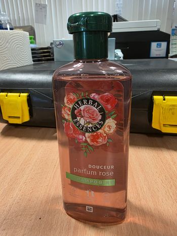 Shampoing Herbal Essences pétale de rose