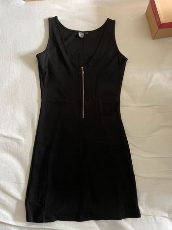Petite robe noire à fermeture