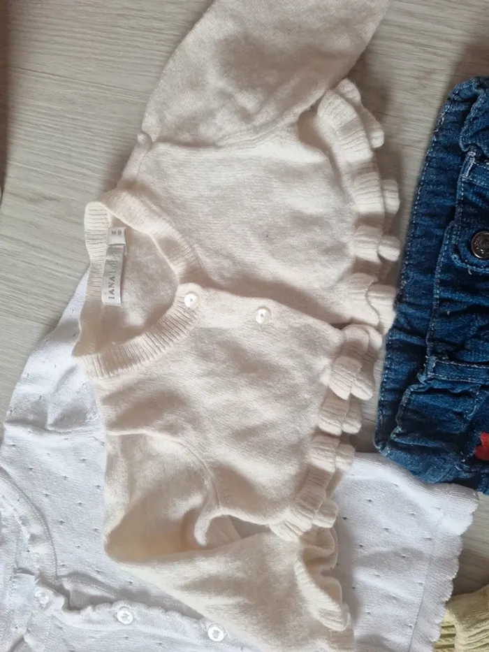 Lot de vêtements fille taille 6 mois - photo numéro 2
