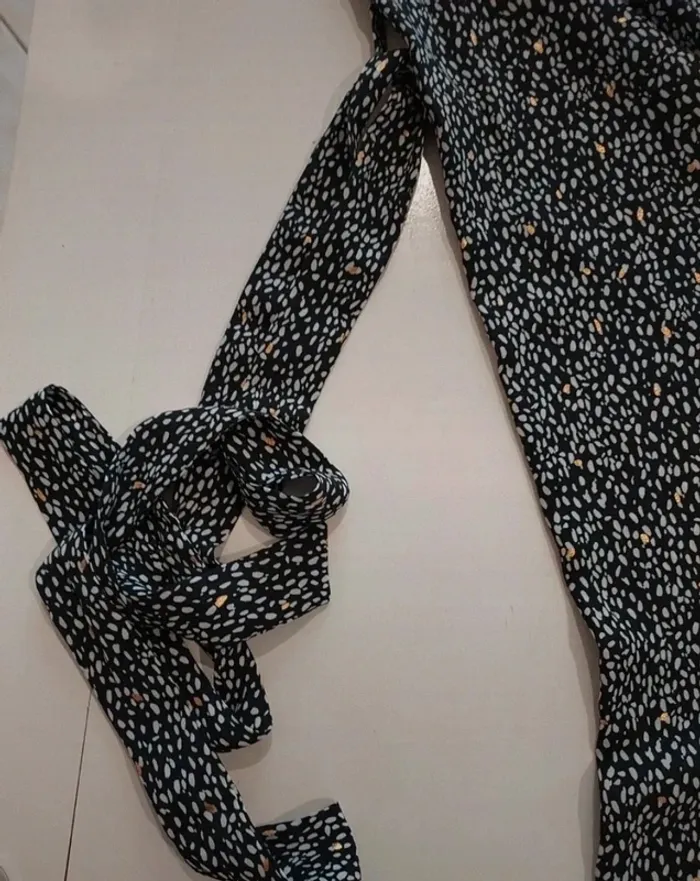 Robe droite avec inclusions dorées 38 - photo numéro 5