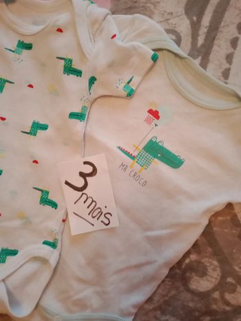 Body manches courtes 3 mois