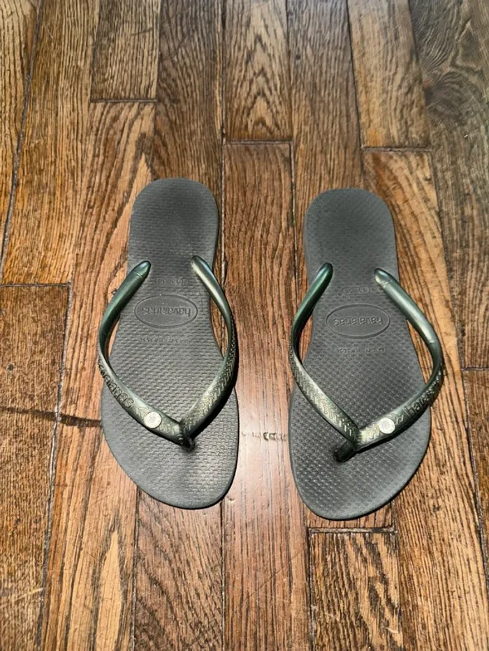 Tongs Havaianas taille 33-34