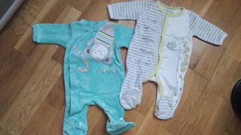 Lot pyjamas bébé