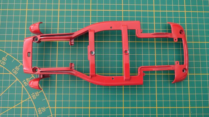 Carcasse inférieure pièce détachée miniature Ferrari 250 testa rossa 1957 Burago Bburago 1/18 #B59 - photo numéro 2