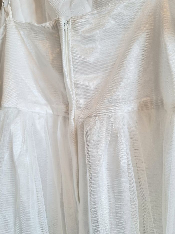 Robe blanche 6 ans - photo numéro 3