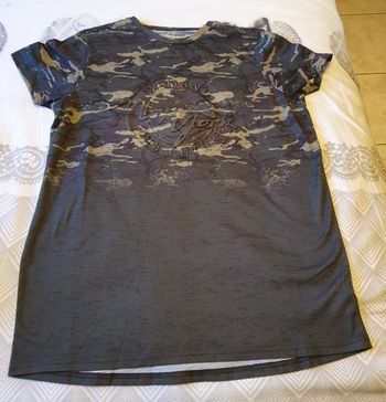 Tee shirt MC de taille 13/14ans 