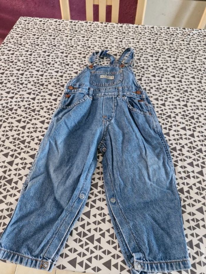 Salopette taille 18 mois