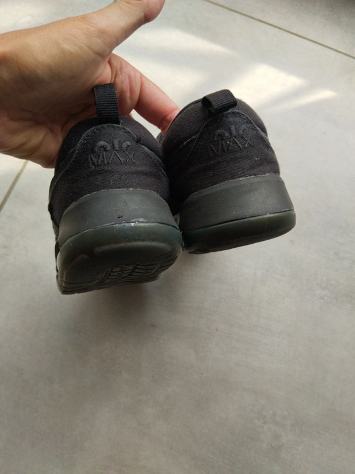 Baskets Nike air max noires 35 - photo numéro 3