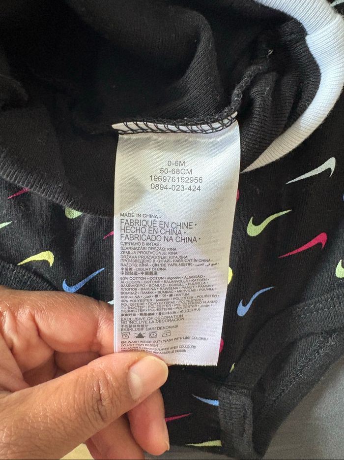 Tenue Nike bébé 0-6 M - photo numéro 4