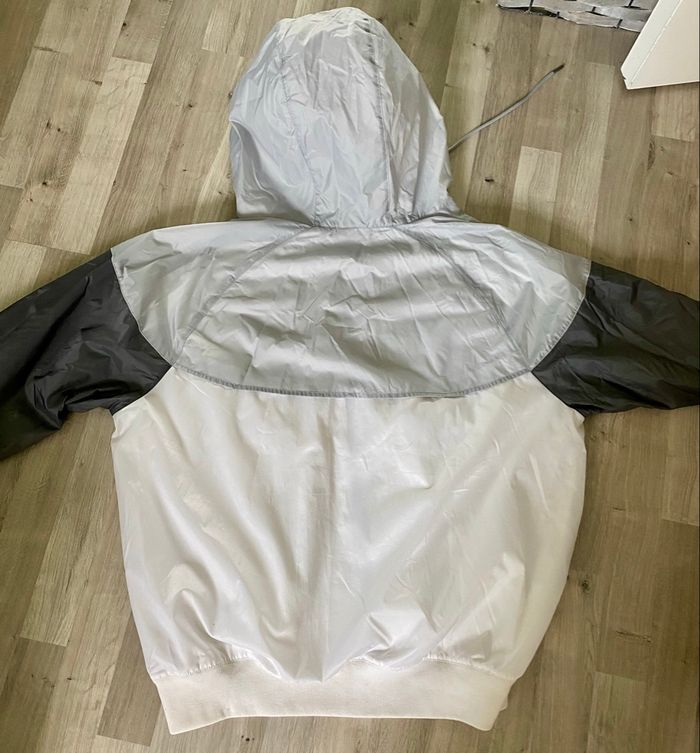 Veste sport imperméable NIKE taille M comme neuf. - photo numéro 6