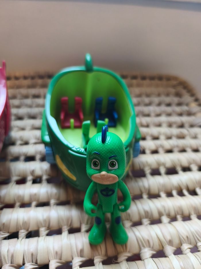 Lot de figurines et voitures Pyjamasque - photo numéro 3