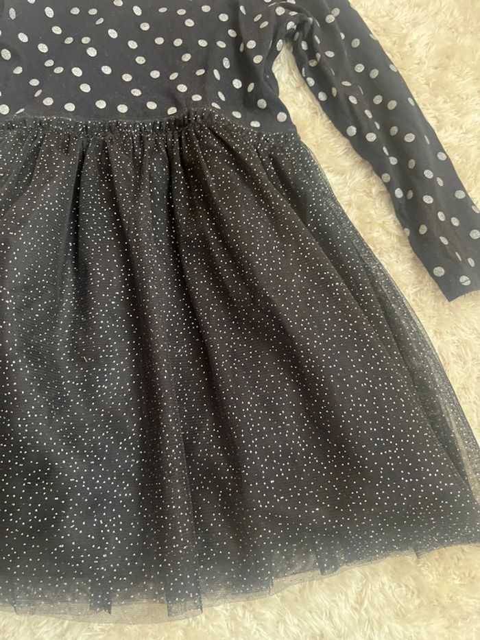 Robe 5ans paillette tulle légère 🖤🤍 - photo numéro 3