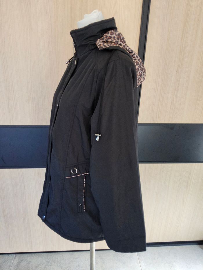 Parka taille M  tres bon etat foglie ross - photo numéro 4