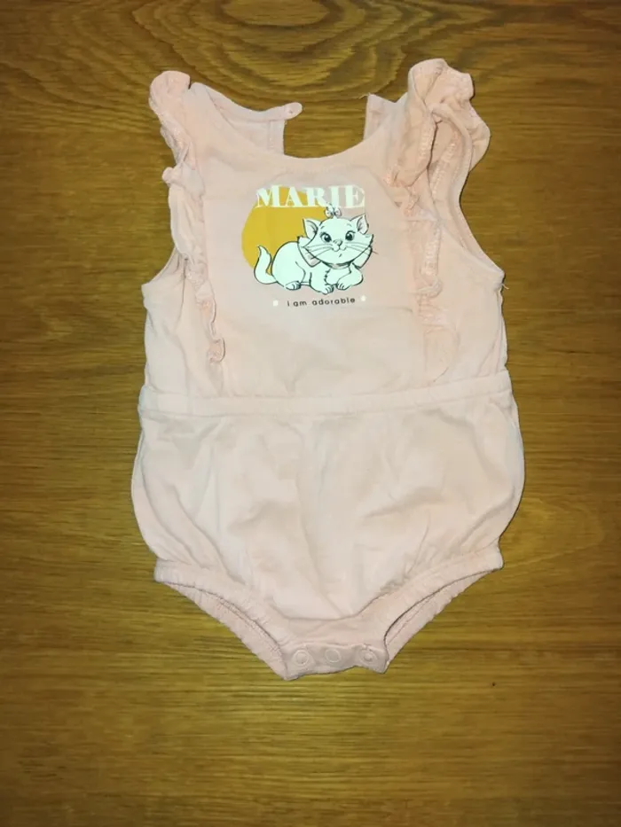 Combi-short disney taille 3 mois - photo numéro 2
