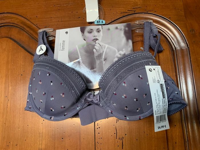 Soutien gorge 85A neuf - photo numéro 2