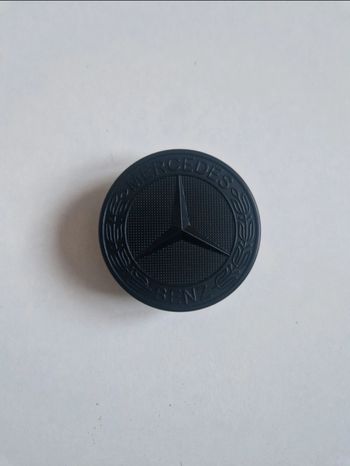 Mercedes logo capot noir