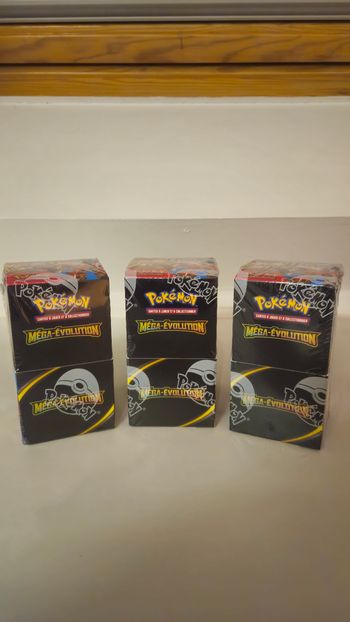 Lot de 3 Demi Display Pokémon Méga Évolutions ME01