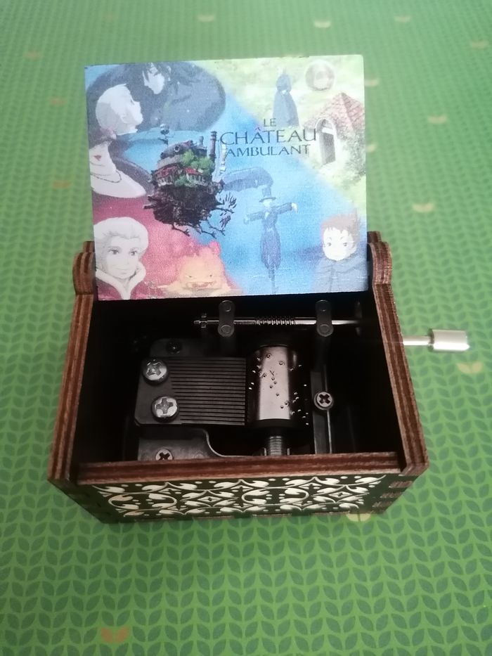Boite musical le Château Ambulant "familly" Studio Ghibli