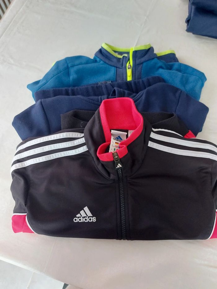 Lot 3 vestes 8 ans