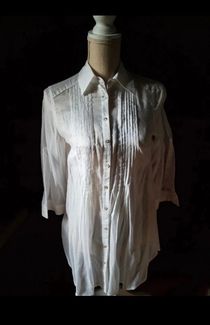Longue chemise blanche